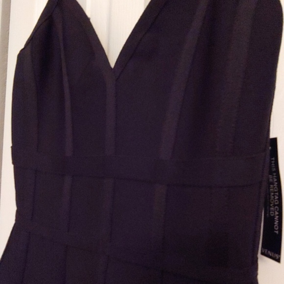 Venus Bandage Bodycon Dress - Picture 2 of 5